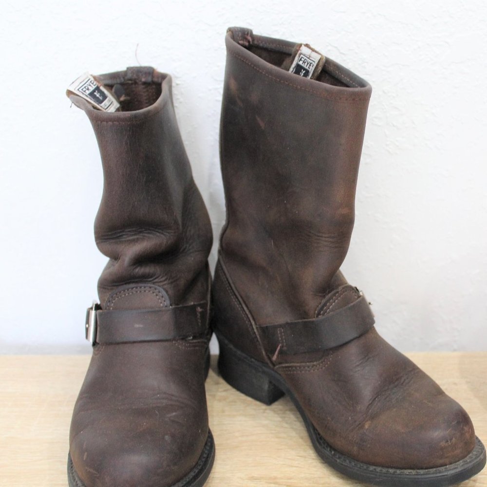 Frye Women's Engineer 8R ankle boots
